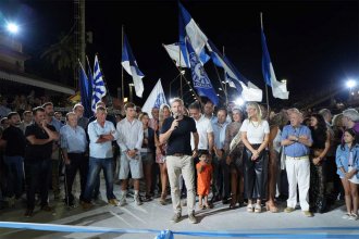 El gobernador cortó la cinta y se puso en marcha el carnaval de Gualeguaychú