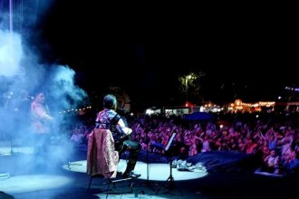 Con “Cacho” en recuperación, “Los Palmeras” estrenó nuevo vocalista en Entre Ríos y recibió importante distinción