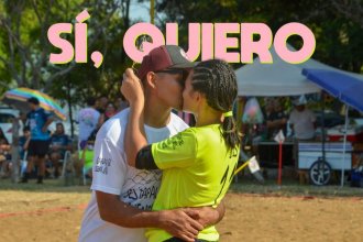 En medio de un torneo de Rugby, su novio le propuso  matrimonio