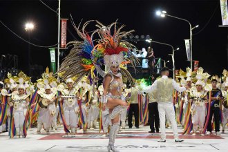 Concordia vivió su segunda noche de carnaval. “Cacho” Rubio e hijos transmitieron para América TV