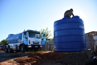 Plan de contingencia hídrica: está en marcha la instalación de tanques de 10 mil litros