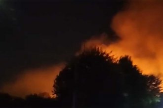 Pasada la medianoche fue sofocado el incendio en la zona del Puente Alvear