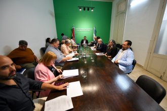 De cara al comienzo de clases, el gobierno y los gremios docentes acordaron seguir con el diálogo