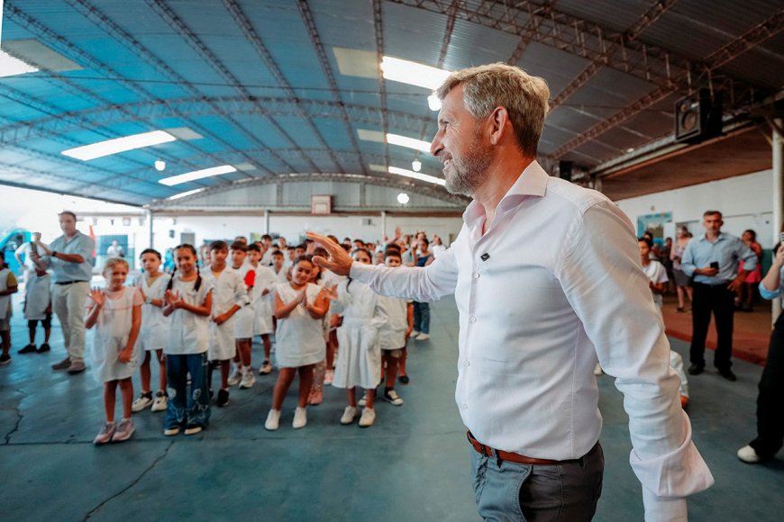 Frigerio estuvo esta mañana en Los Charrúas.