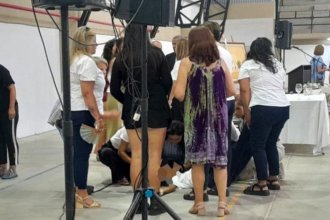 Alumna se desmayó en pleno acto de inicio de clases, golpeó su cabeza y quedó internada