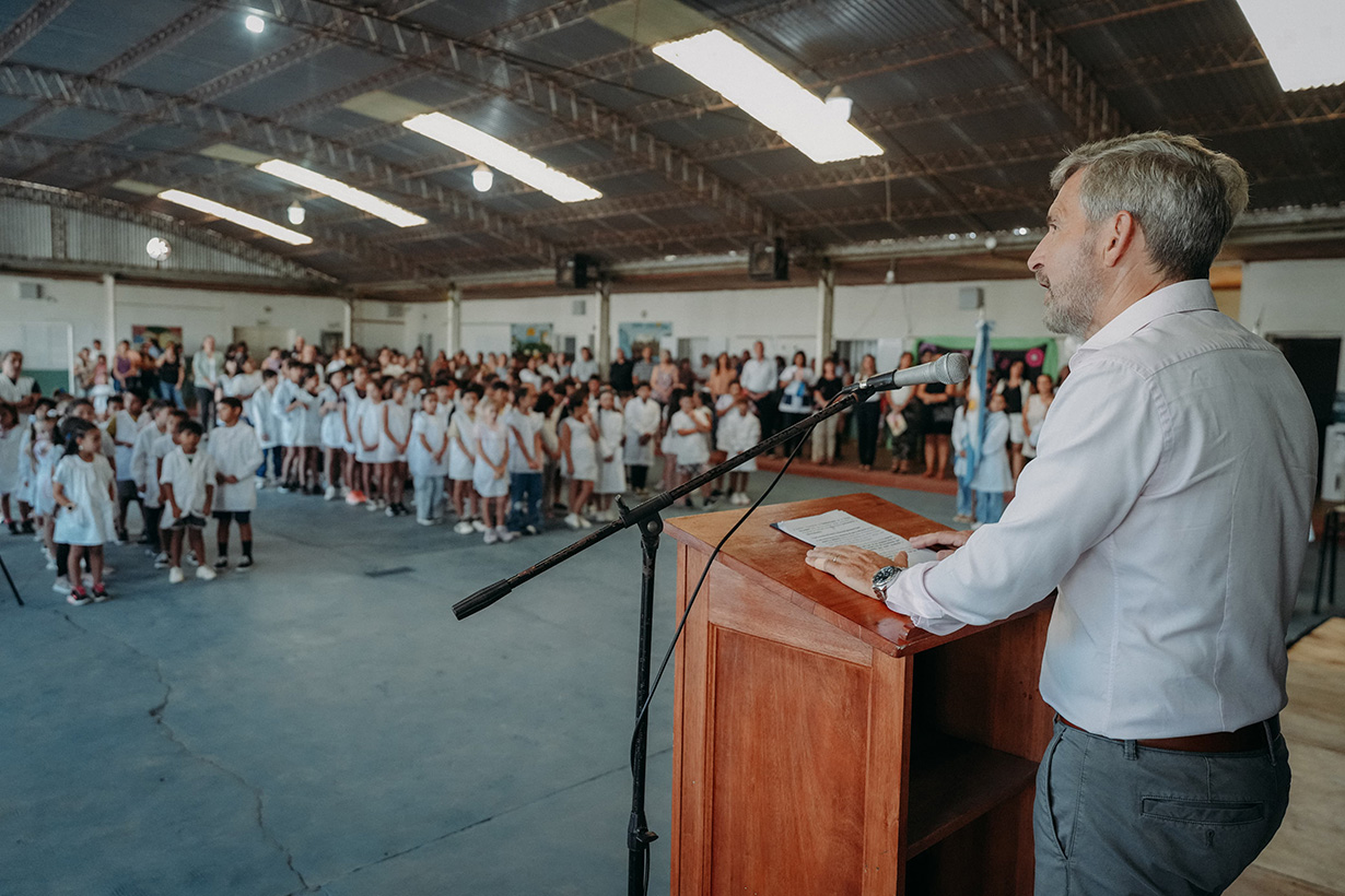 Frigerio, cuestionado por AGMER Concordia.