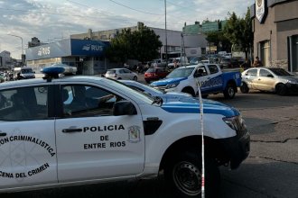 Balearon a un hombre, lo llevaban al hospital y murió en las cinco esquinas de Paraná