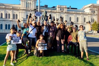 Para pedir justicia por Pablo Grillo, fotógrafos realizaron un "camarazo" en ciudad de la provincia