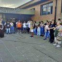 Protesta en la Escuela Che Guevara. Hay cursos que aún no empezaron las clases porque el CGE no habilitó las “plazas”