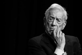 Murió el escritor Mario Vargas Llosa, ganador del Nobel de literatura en 2010