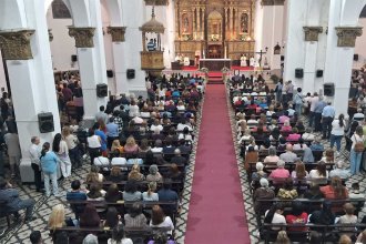 “Querido papa Francisco, pastor bueno, descansa en paz”. El mensaje de Monseñor Zurbriggen en la “misa exequial”