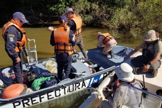 Practicaron muestreo de agua inédito en el Parque Islas y Canales Verdes del Río Uruguay
