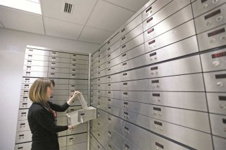 US$ 20.781 millones. El negocio de manejar el dinero de "ricos" argentinos desde Uruguay alcanza nuevo récord