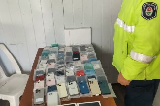 Joven intentó introducir en la provincia 70 iPhones y una Mac de manera ilegal