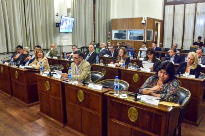 Por mayoría, el Senado aprobó el proyecto que autoriza a Frigerio a tomar deuda en dólares