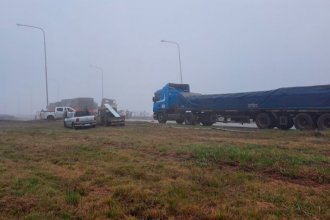 Murió cuando chocó con su camioneta a un camión que había parado en la banquina de la RN14