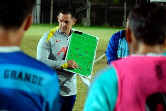 Bernay regresa a su segunda casa. Dirigirá a Guaraní, que está en playoff de Copa Sudamericana