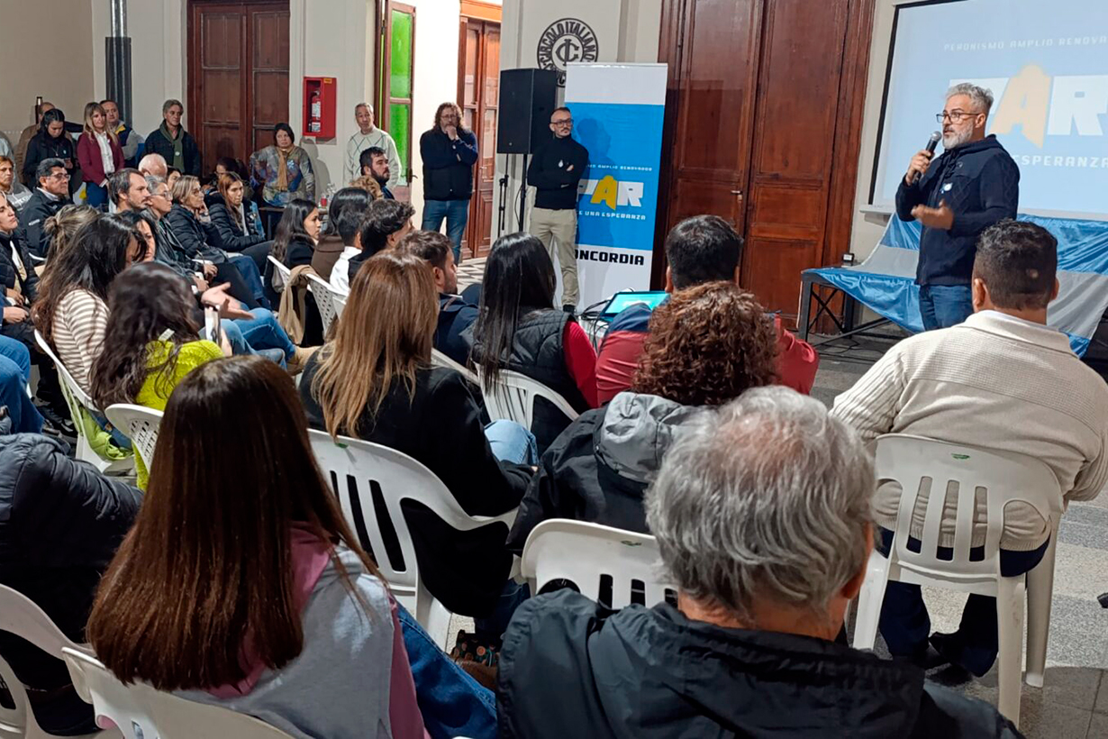 Guzmán en una presentación en el PJ Concordia.