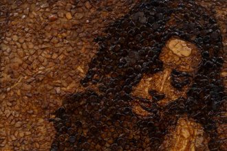 Subastan desde 45 mil dólares una obra de la entrerriana “Coca” Sarli hecha con galletitas