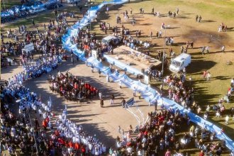 Concordia presentó la &ldquo;Bandera de la Patria Mía&rdquo;, construida de manera comunitaria