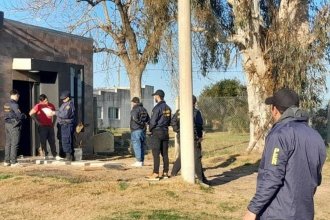 Allanamiento en Colonia Elía: secuestraron la camioneta con la que habrían robado una moto de alta cilindrada en San José