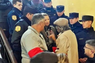 Azcué reglamentó la actividad gremial. Las asambleas por sector deben hacerse fuera del horario de atención al público