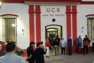 UCR Activa, con los tapones de punta. Acusó al sector de  Benedetti y Schneider de ser “los topos” para “vaciar” al radicalismo