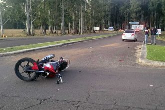 Mujer sufrió fractura de cráneo. Chocaron en el cruce de Ruta A015 y el acceso al Perilago