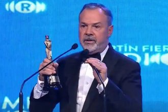 Primer Martín Fierro de radio para periodista entrerriano: discurso contra Milei y evocación de sus orígenes