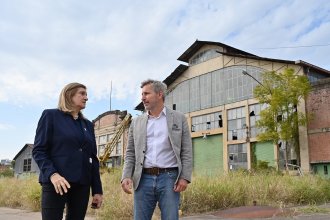 Nación traspasó a Provincia terrenos en el puerto de Paraná. Proyectan un "polo de desarrollo muy importante"