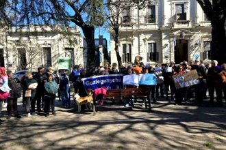 Asociaciones, prestadores y familiares se manifestaron en contra del veto a la Ley de Emergencia en Discapacidad