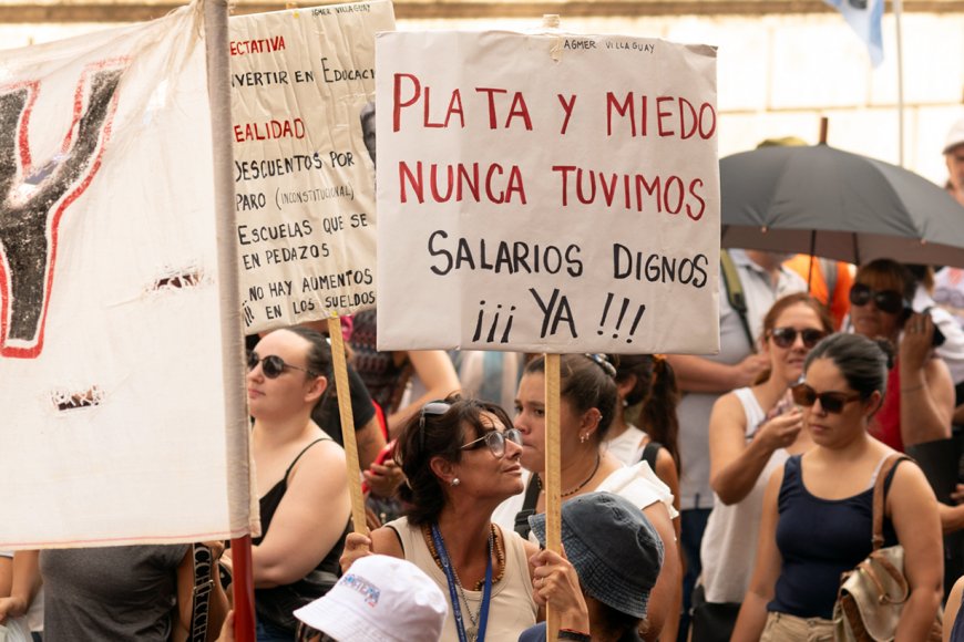 El reclamo docente (foto: La Lucha en la Calle).