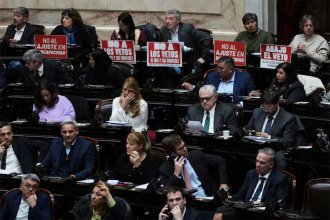 Milei presionó a los gobernadores y logró blindar el veto al aumento de las jubilaciones. Antola y Benedetti cambiaron su voto
