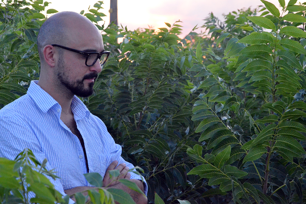 Abel en su visita a vivero Santa María (foto: EER)