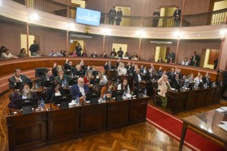 “Es irresponsable endeudarnos”, dijo Stratta y remarcó que el justicialismo no apoyó el proyecto