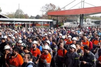 Acindar vuelve a paralizar su planta de Villa Constitución y hay nuevas suspensiones