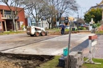 Lomos de burro en la rotonda central de Villa Elisa: vecinos cuestionan su legalidad y el Concejo respondió con posturas divididas