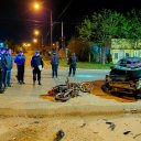 Dos jóvenes y un pequeño de 4 años, lesionados cuando iban en moto y los chocó un auto