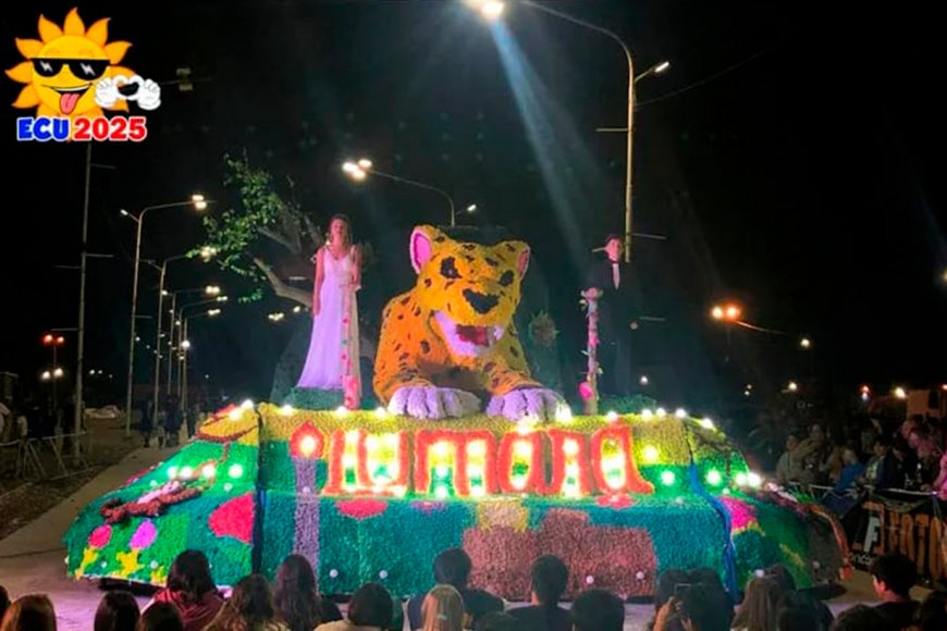 La carroza alegórica que ganó este año.