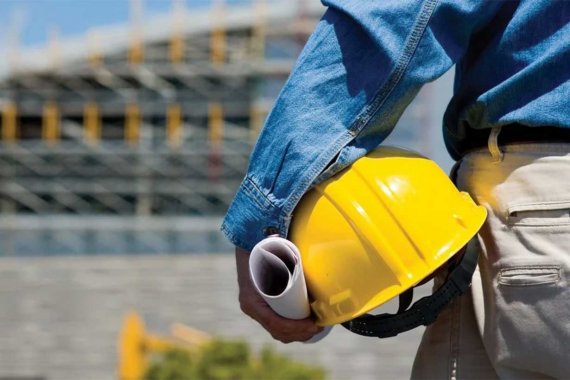 Del 2% de desempleo en el 4º trimestre de 2023 a la precariedad y el deterioro del empleo en 2024 - 2025