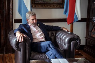 Frigerio, entre la economía y la política: “Argentina debería dejar de flotar el dólar” y llamó a “darle más tiempo a una alternativa”