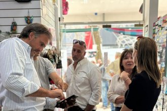 En Colón, los candidatos de Milei visitaron a comerciantes y se manifestaron sobre la refinería