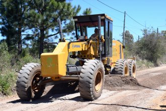 Con la ayuda de los vecinos, la Municipalidad mejoró la traza vial de Villa Zorraquín