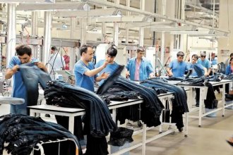 Crisis en el sector textil. Ante la caída del consumo y el récord en importaciones, cerraron 380 empresas y se perdieron 11.500 empleos