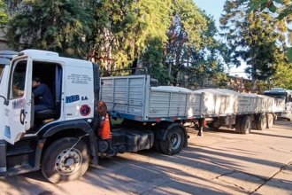 Paysandú recibe miles de toneladas de azúcar crudo en camiones que vienen desde Tucumán