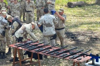 La Policía incorporó fusiles FAL: "Estamos listos para defender a quienes nos defienden", dijo el ministro Roncaglia