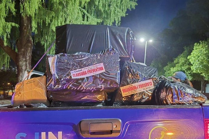 Mercadería sin documentación: decomisan doce bultos en el acceso a ciudad de la costa del Uruguay