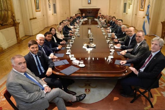 En busca de lograr acuerdos para implementar reformas, Milei recibió a los gobernadores en Casa Rosada