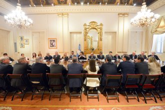 El dato, más allá del efusivo abrazo: Frigerio iría con Milei a próximo encuentro con Trump