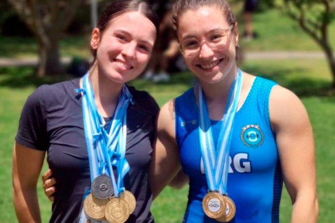 Inés Azcué y Rocío Esteche son campeonas nacionales de levantamiento de pesas